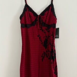 Wild Fable 90s style lace-trimmed burgandy & black slip dress MEDIUM nwt